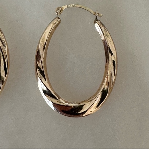 10k Gold Oblong Hoop Earrings - Picture 7 of 16
